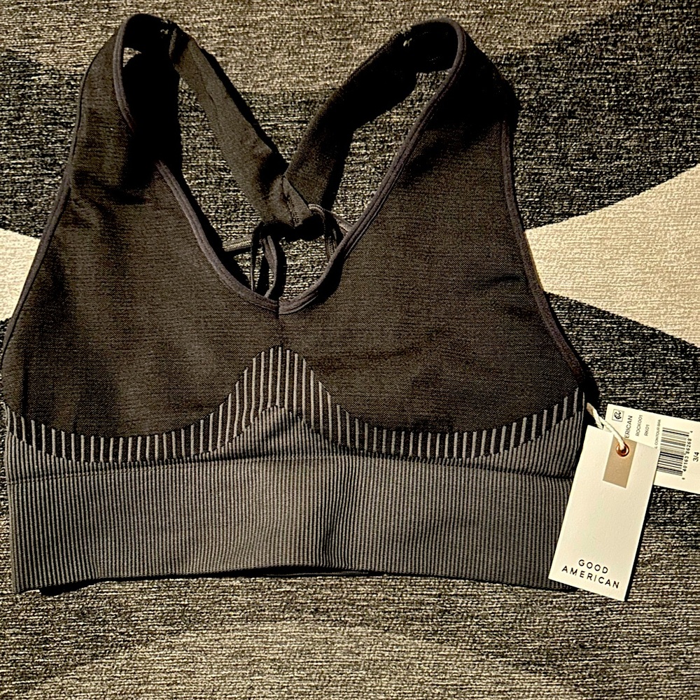 Good American Active Essential Contour Sports Bra Size 3/4 NWT